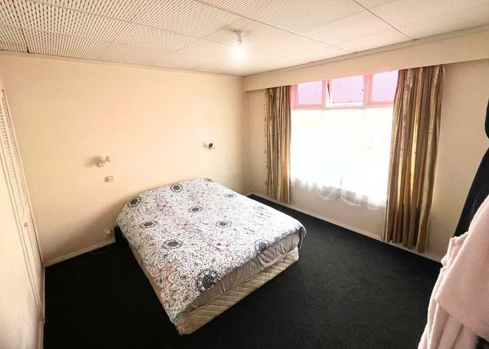  at 46 Gladstone Road, North East Valley, Dunedin, Otago