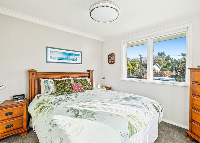  at 8 Molloys Road, Te Marua, Upper Hutt