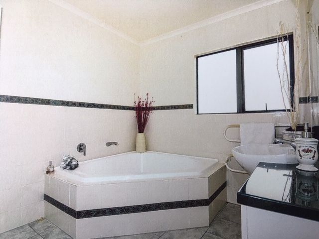  at 36 Santa Ana Drive, Dannemora, Manukau City, Auckland