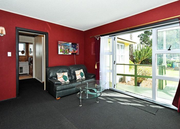  at 1/138 Buckland Road, Mangere East, Auckland