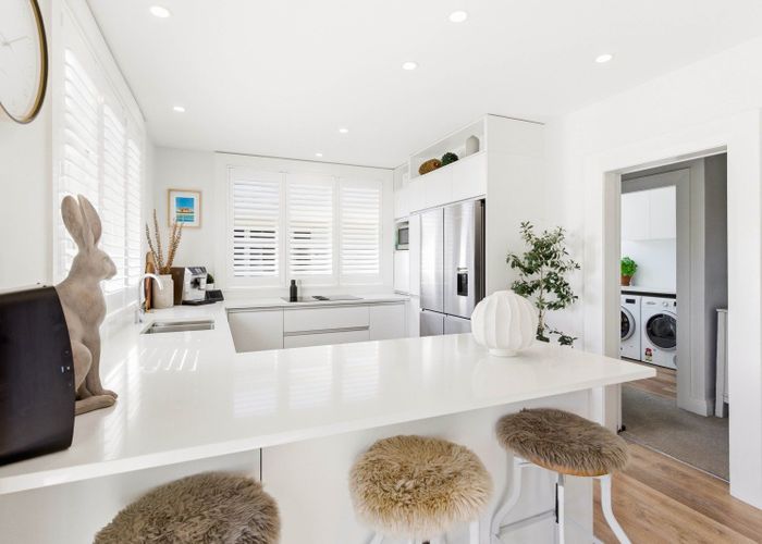  at 17 Wycolla Avenue, Saint Clair, Dunedin, Otago