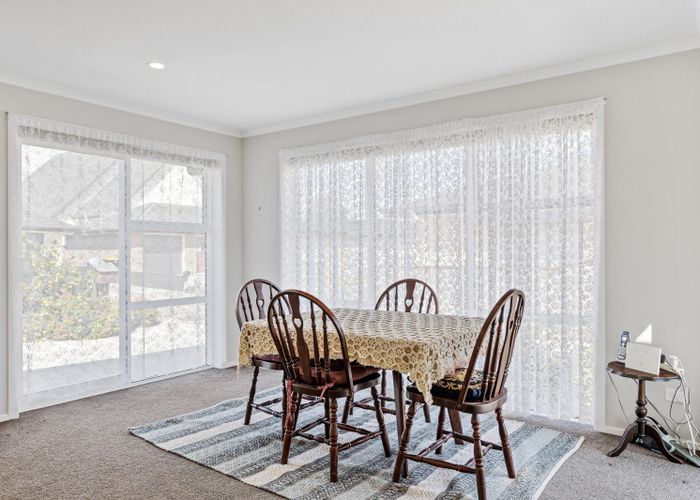  at 5 Brigidine Place, Pahiatua