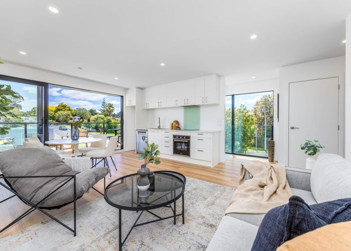  at 52D Lauderdale Road, Birkdale, North Shore City, Auckland