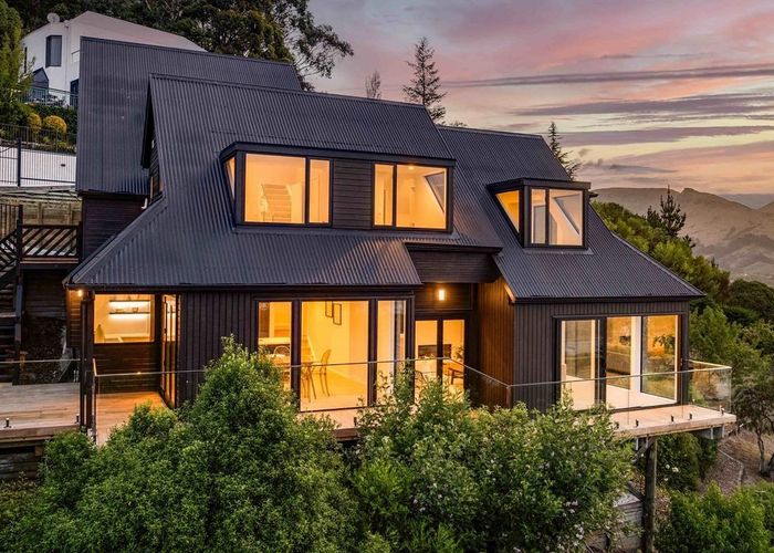  at 19 Osmond Lane, Mount Pleasant, Christchurch