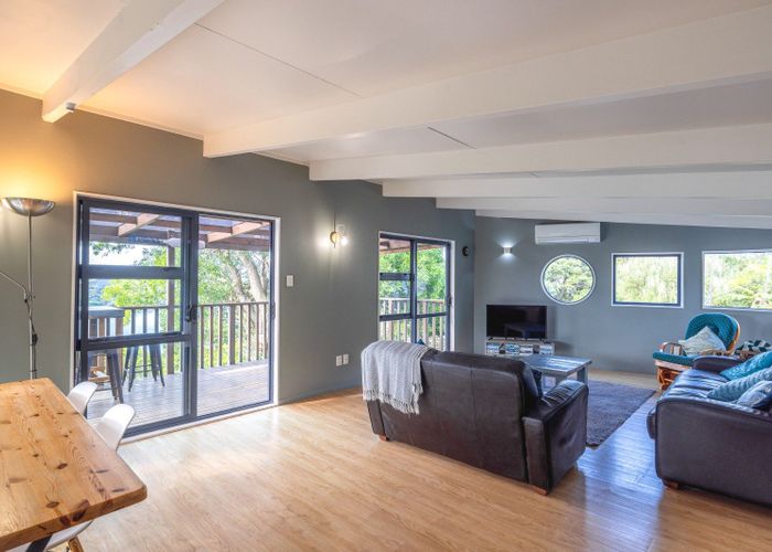  at 8 Bella Vista Road, Omiha, Waiheke Island, Auckland