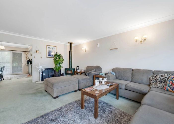  at 11 Fratley Avenue, Farm Cove, Auckland