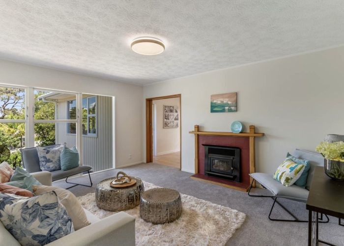  at 14 Bentley Avenue, Glenfield, North Shore City, Auckland