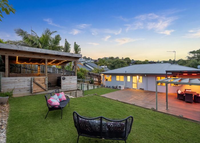  at 44 Bayside Drive, Browns Bay, North Shore City, Auckland