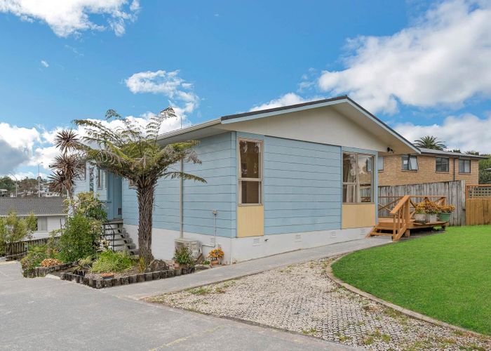  at 32 Cockayne Crescent, Sunnynook, North Shore City, Auckland