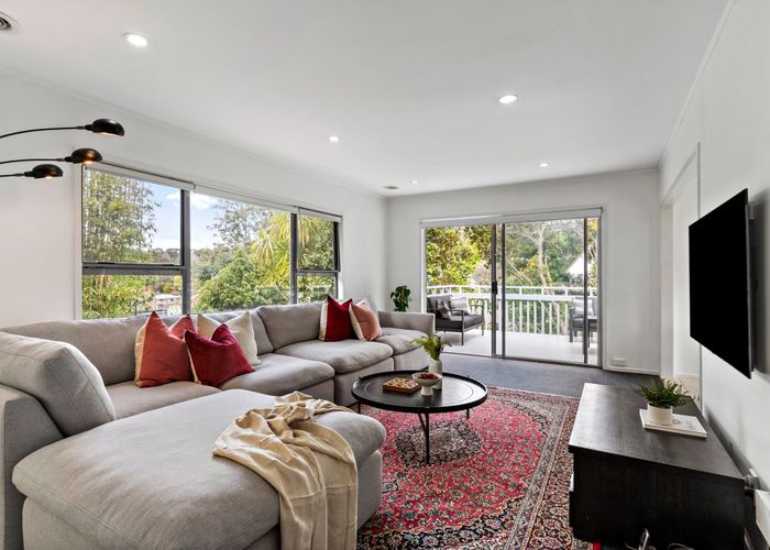  at 1/21 Woodcote Drive, Glenfield, North Shore City, Auckland