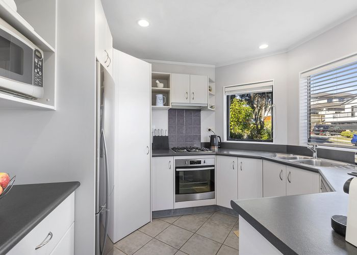  at 9 Kilkelly Close, Tawa, Wellington