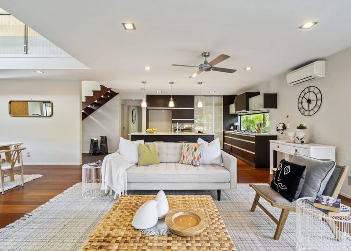  at 48 Newbury Place, Schnapper Rock, Auckland