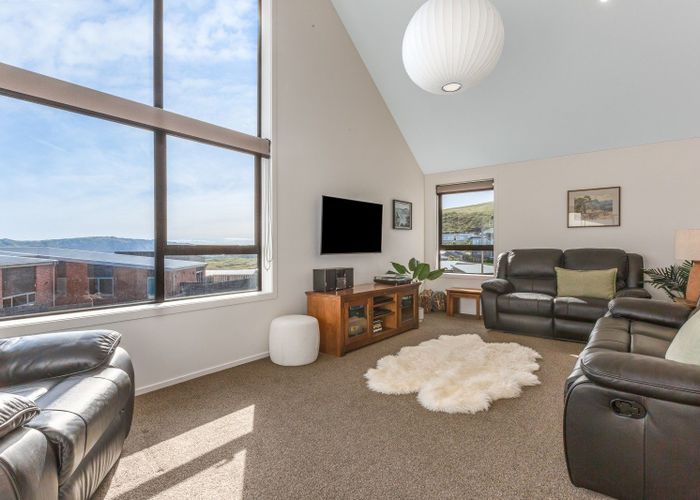  at 9 Lemonwood Way, Woodridge, Wellington