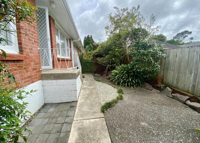  at 3/18 Evelyn Place, Hillcrest, North Shore City, Auckland