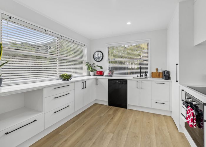  at 28 Ridgemount Rise, Mangere Bridge, Manukau City, Auckland