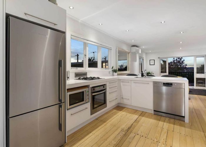  at 1/4 Spencer Road, Pinehill, North Shore City, Auckland