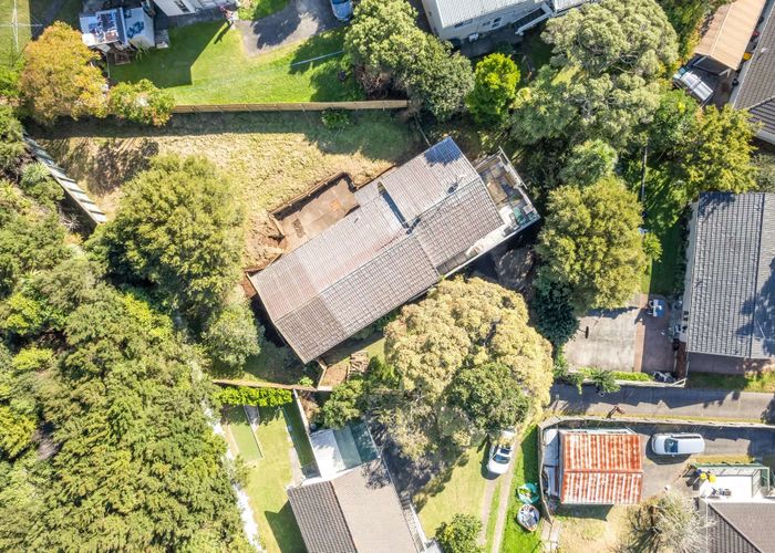  at 9 Tahu Crescent, Sunnynook, North Shore City, Auckland