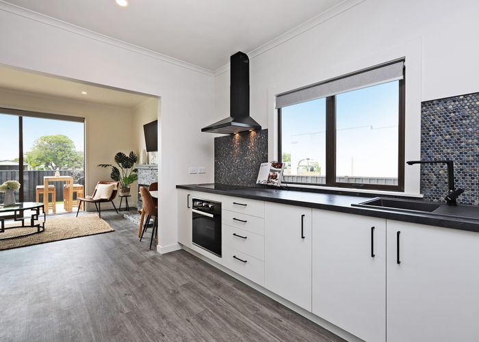  at 1-2/406 Burnett Street, Mahora, Hastings