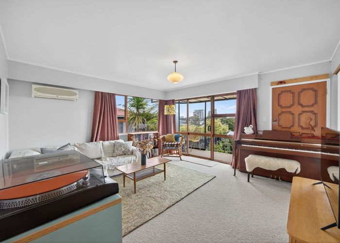  at 2/9 Evans Road, Glen Eden, Waitakere City, Auckland