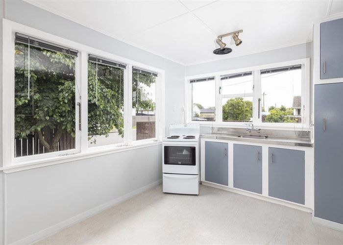  at 27 Henderson Street, Riversdale, Blenheim