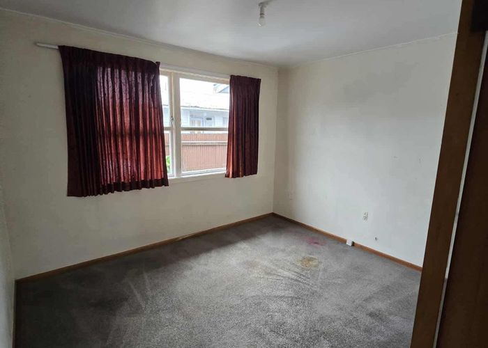  at 33 Mountbatten Grove, Clouston Park, Upper Hutt, Wellington