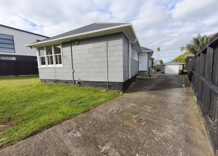  at 20 Pirangi Street, Point England, Auckland City, Auckland