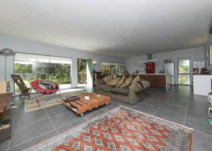  at 40 Tainui Road, Titirangi, Auckland