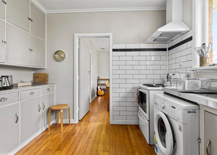  at 54 Hutchinson Avenue, New Lynn, Waitakere City, Auckland