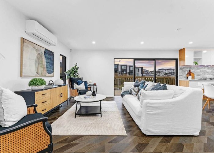  at 9 Lawson Creek Street, Massey, Waitakere City, Auckland