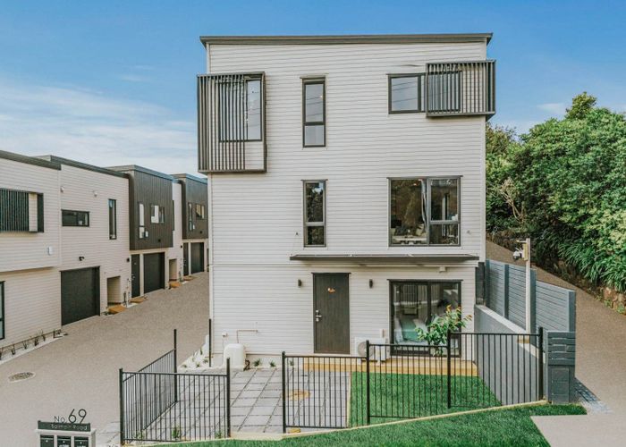  at 2/69 Balmain Road, Birkenhead, North Shore City, Auckland