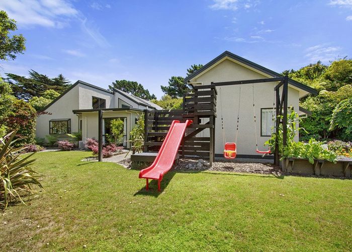 at 55 Pomare Road, Tirohanga, Lower Hutt
