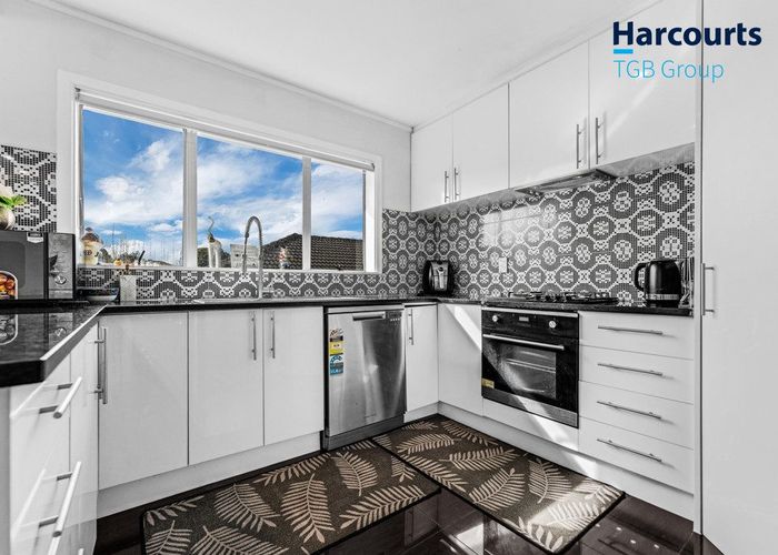  at 10 Fields Road, Manurewa, Manukau City, Auckland