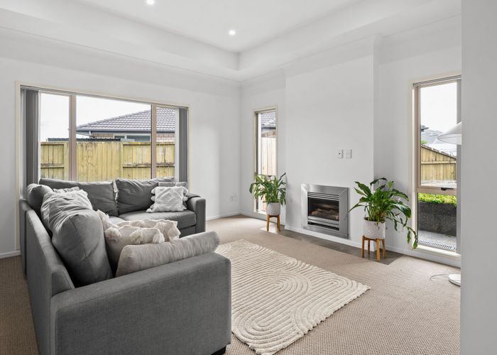  at 6 Cleeve Close, Huntington, Hamilton, Waikato