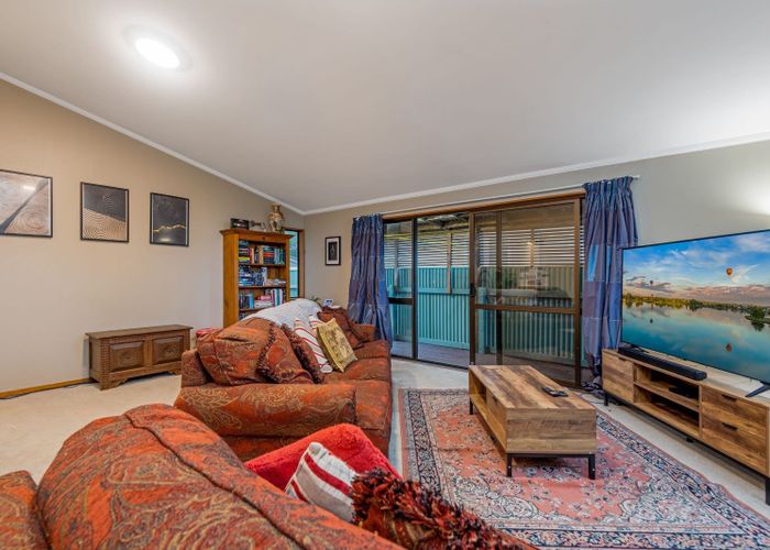 For sale 14 Mokau Place, Terrace End, Palmerston North homes.co.nz