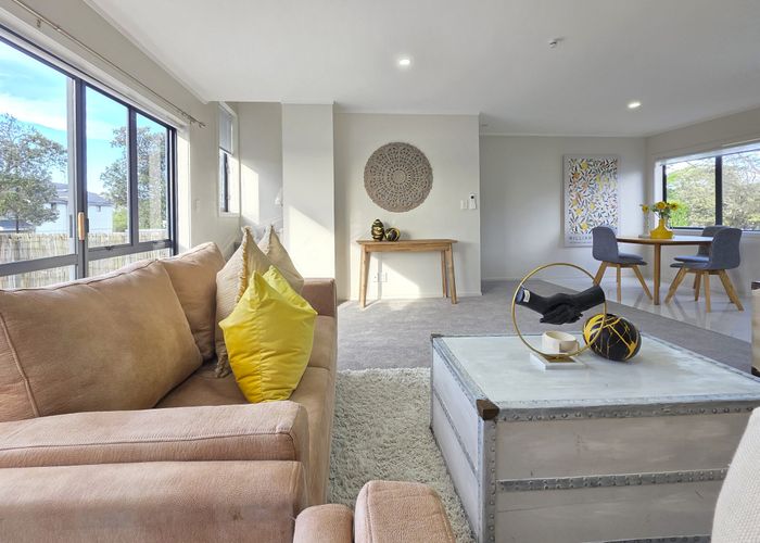  at 1/5 John Jennings Drive, Albany, North Shore City, Auckland