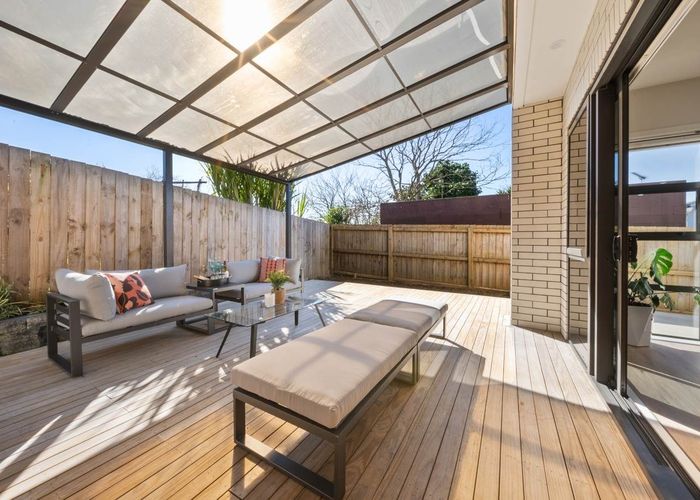  at 17A Ussher Place, Pakuranga Heights, Manukau City, Auckland