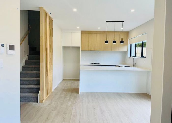  at 30A Lowtherhurst Road, Massey, Waitakere City, Auckland