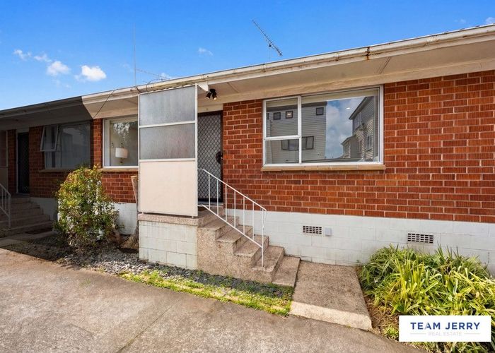  at 2/14 Campbell Road, One Tree Hill, Auckland City, Auckland