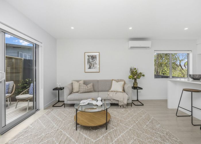  at 40B Chippendale Crescent, Birkdale, North Shore City, Auckland