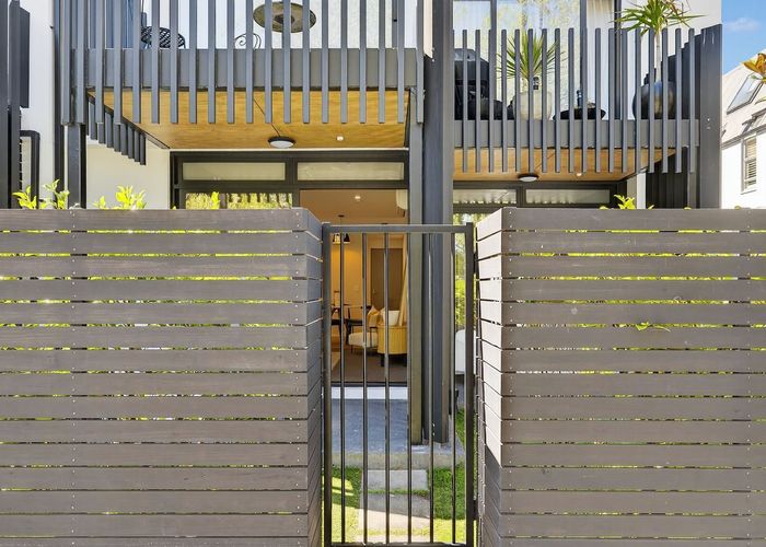  at 2/34 Cranmer Square, City Centre, Christchurch City, Canterbury