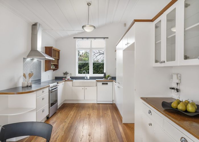  at 40 Oxton Road, Sandringham, Auckland