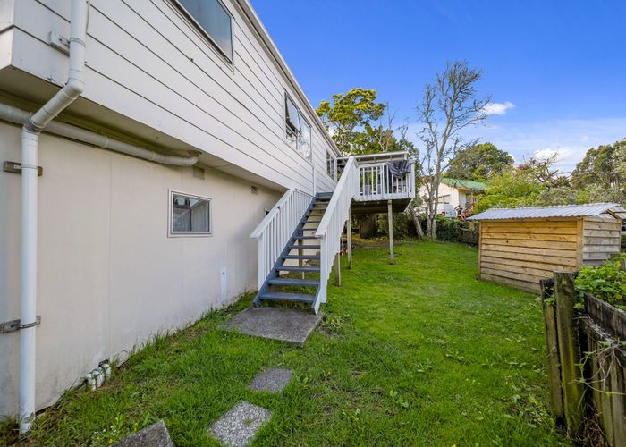  at 27 Cedar Heights Avenue, Massey, Waitakere City, Auckland