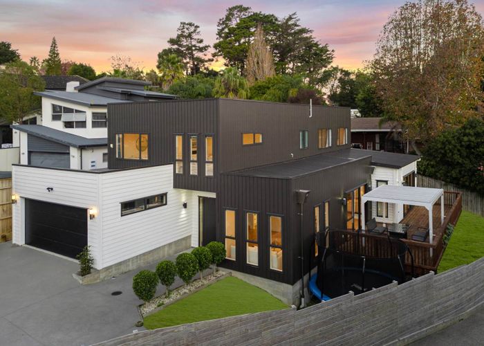  at 16B Capricorn Place, Browns Bay, North Shore City, Auckland