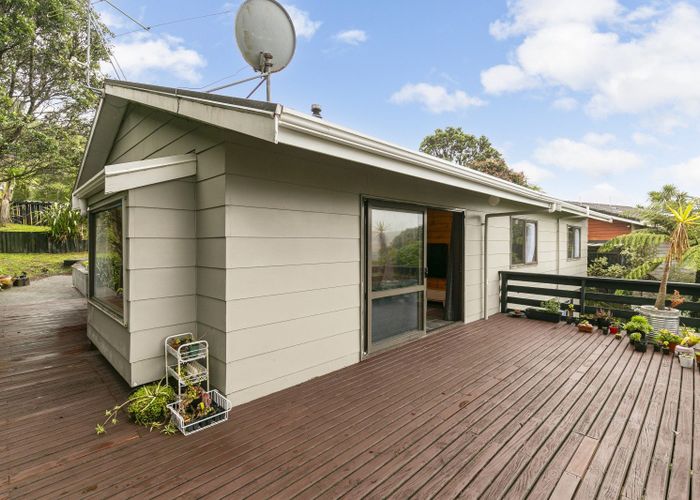  at 37 Westhaven Drive, Tawa, Wellington