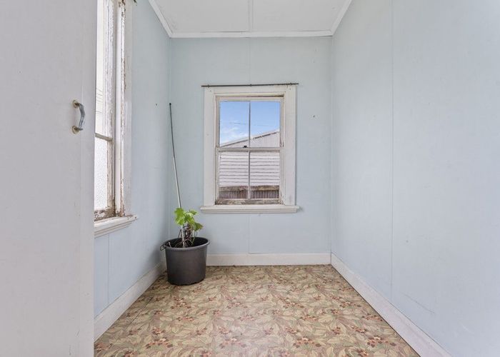 at 10 Matai Street, Castlecliff, Whanganui