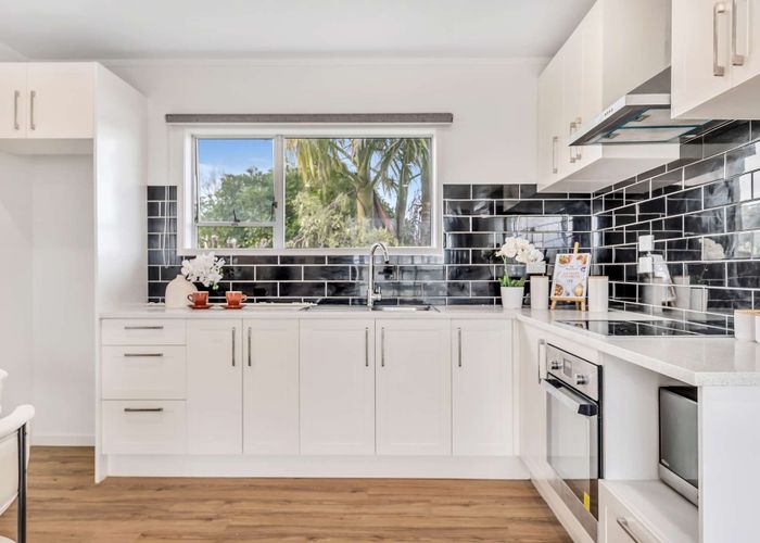  at 3/4 Moreland Road, Mount Albert, Auckland City, Auckland