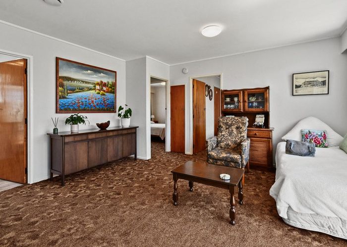  at 2/42 Halsey Road, Manurewa, Manukau City, Auckland