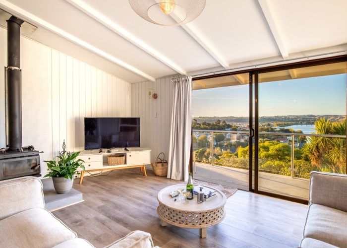  at 12 Hipango Terrace, Durie Hill, Whanganui, Manawatu / Whanganui