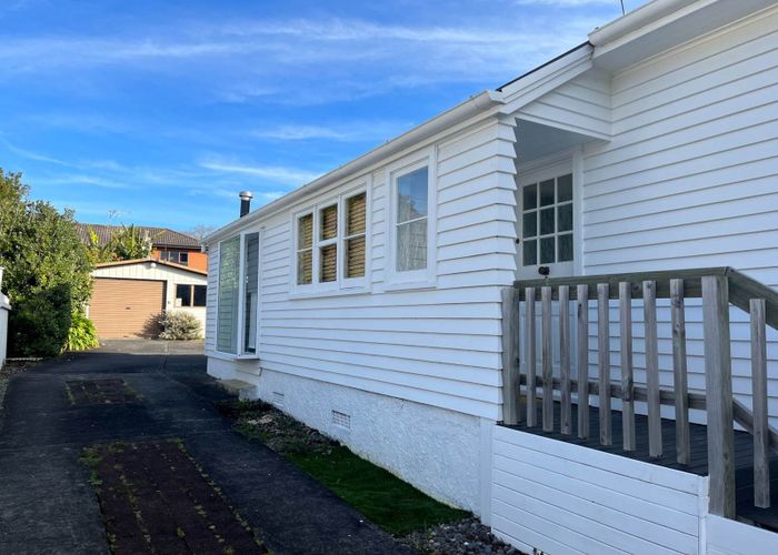  at 61 Duke Street, Mount Roskill, Auckland