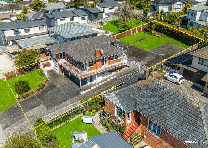  at 9 Griffen Park Road, Mount Roskill, Auckland